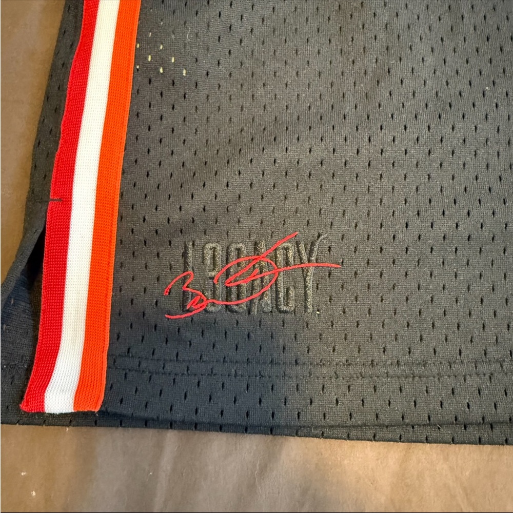 Dwyane Wade Miami Heat Jersey - Picture 4 of 8